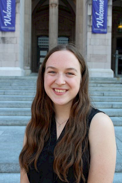 Photo of Chloe Dahleen